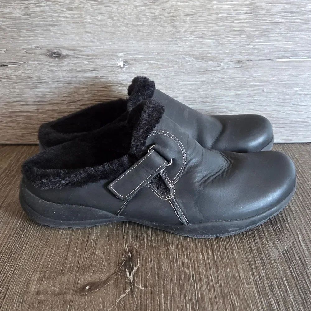 Clarks Women's Black Slip On Roseville Lined Winter Clogs Size 6.5